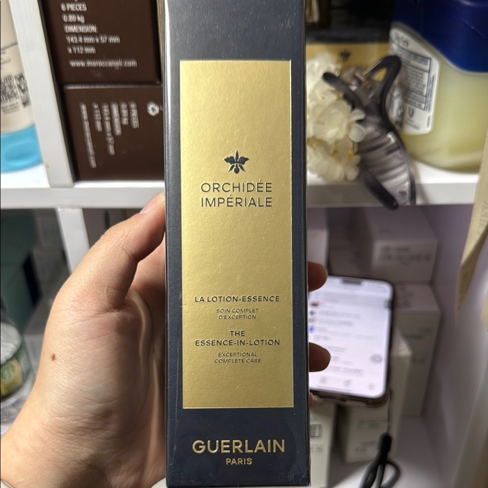 Guerlain Orchidee Imperiale Essence-in-Lotion - Gold and Gray